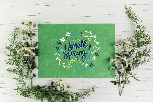 Free Flat Lay Paper Card Mockup With Spring Concept Psd