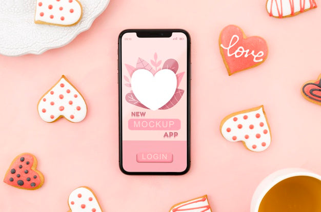 Free Flat Lay Smartphone Mock-Up With Cookies Psd