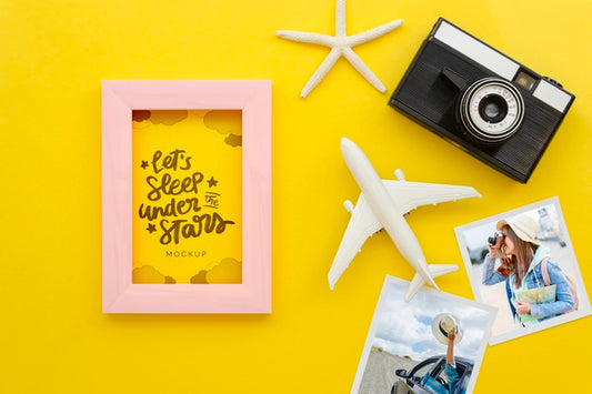 Free Flat Lay Travel Concept With Old Camera Psd