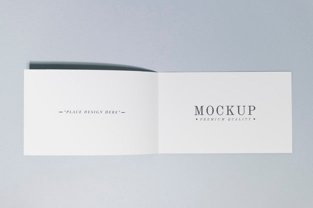 Free Foldable Card Or Brochure Mockup Psd