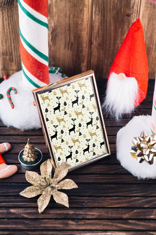 Free Frame Mockup With Christmas Elements Psd