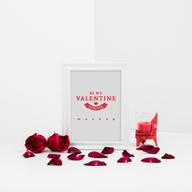 Free Frame Mockup With Valentine Concept Psd