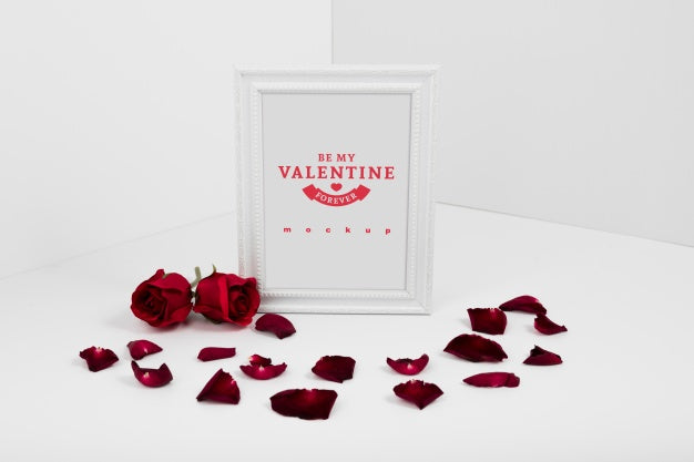 Free Frame Mockup With Valentine Concept Psd