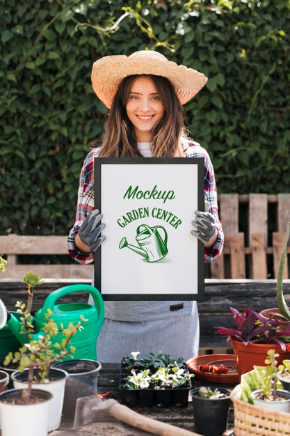 Free Gardener Holding Mock-Up Sign Psd