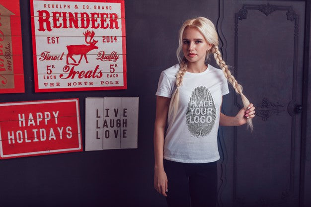 Free Girl T-Shirt Mock-Up Psd