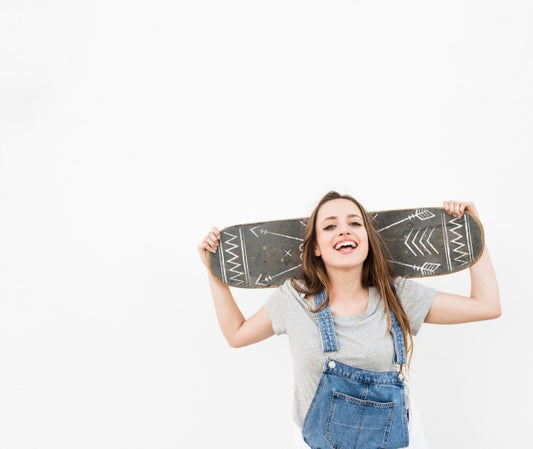 Free Girl With Skateboard Mockup Psd