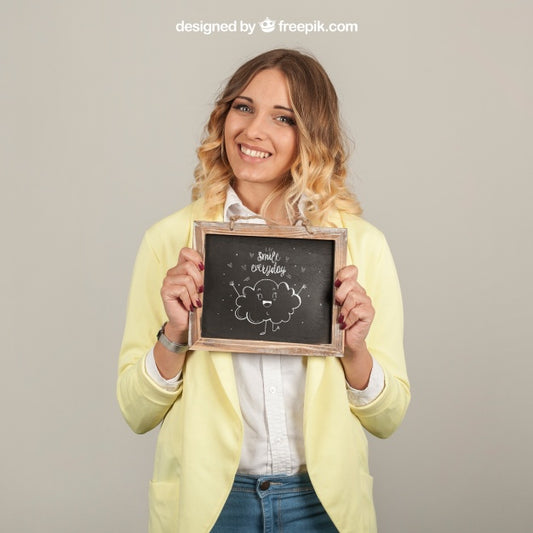 Free Good Looking Woman Holding Slate Psd