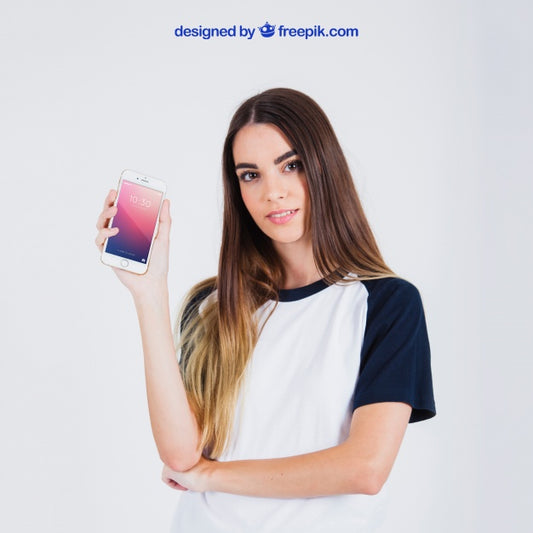 Free Good Looking Woman Holding Smartphone Psd