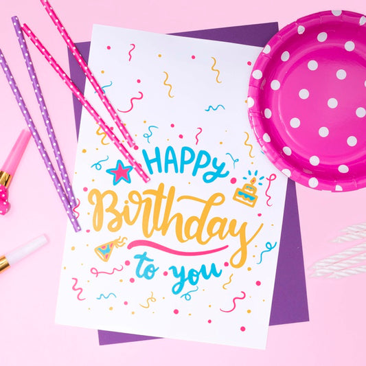Free Happy Birthday Mock-Up Invitation With Confetti And Plate Psd
