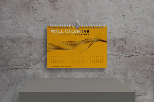 Free Horizontal Wall Calendar Mockup Psd