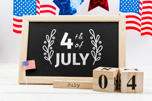 Free Independence Day Mockup With Slate Psd