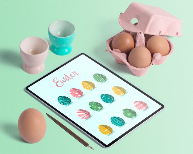 Free Isometric Easter Mockup Composition Psd