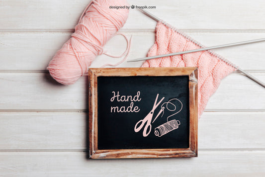 Free Knitting Mockup With Pink Wool Psd