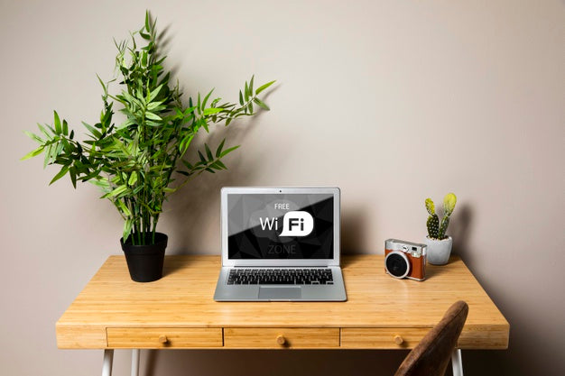 Free Laptop Mock-Up With Wifi Concept Psd