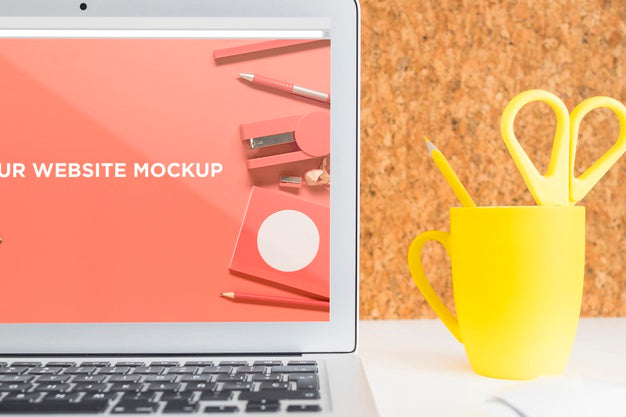 Free Laptop With Mockup Screen In Clean And Tidy Workspace. Education Theme Psd