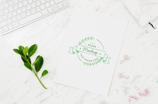 Free Leaves And Botanical Mock-Up On Marble Background Psd
