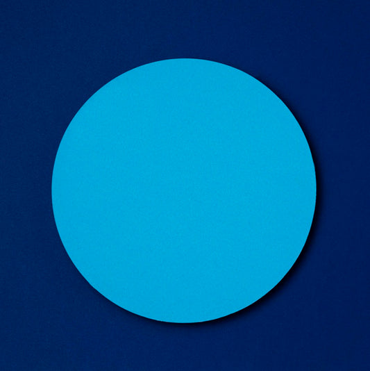 Free Light Blue Mock-Up Circle On Dark Blue Background Psd