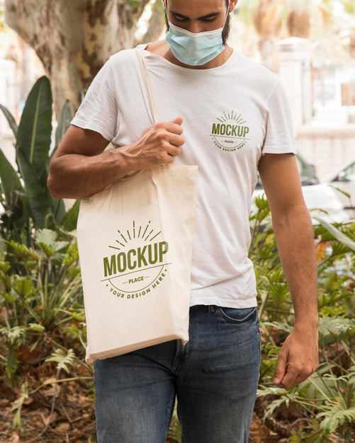 Free Man With Bag Mock-Up Concept Psd