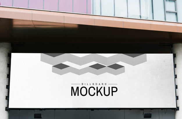 Free Minimal Large-Scale Horizontal Billboard Mockup Psd