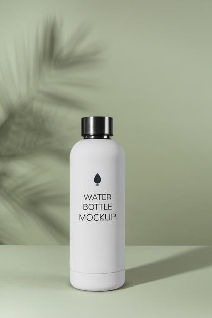 Free Minimal Reusable Water Bottle Design Mockup Psd