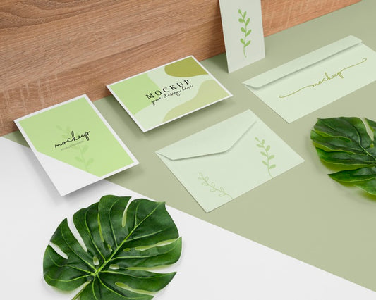 Free Minimal Stationery Arrangement With Leaves Psd