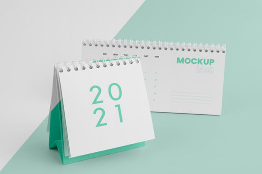 Free Minimalist Mock-Up Calendar Composition Psd