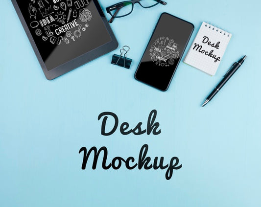 Free Mock-Up Electronic Devices On Desk Psd