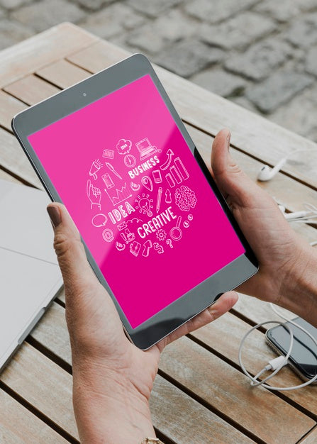 Free Mock-Up Electronic Tablet For Work Psd