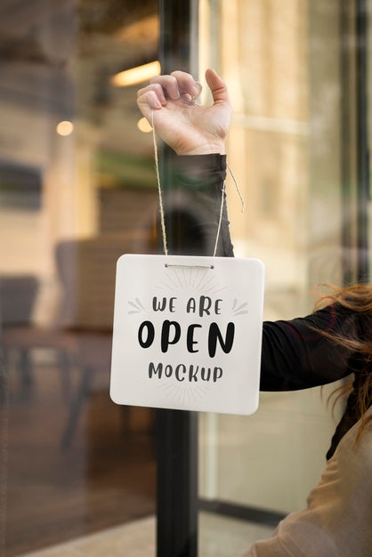 Free Mock-Up Sign Hanging On The Door Psd
