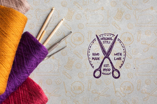 Free Mock-Up With Colorful Knitting Thread Psd