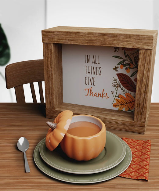 Free Mock-Up With Thanksgiving Day Arrangements Psd