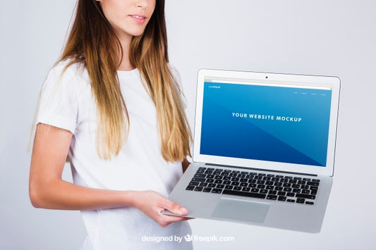 Free Mockup Concept Of Woman With Laptop Psd