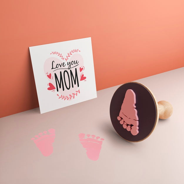 Free Mother'S Day Celebration Card With Mock-Up Psd