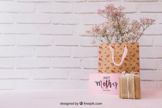 Free Mothers Day Mockup With Presents And Copyspace Psd