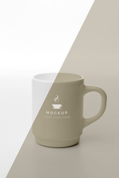 Free Mug With Coffee Mock Up On Table Psd