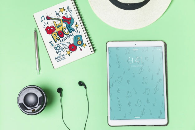Free Music Mockup With Earphones And Tablet In Top View Psd