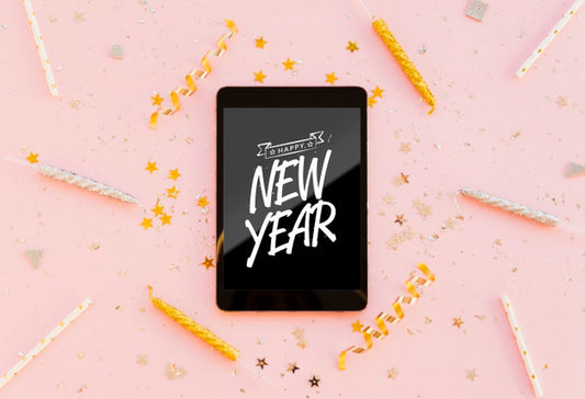 Free New Year Minimalist Lettering On Black Tablet Psd