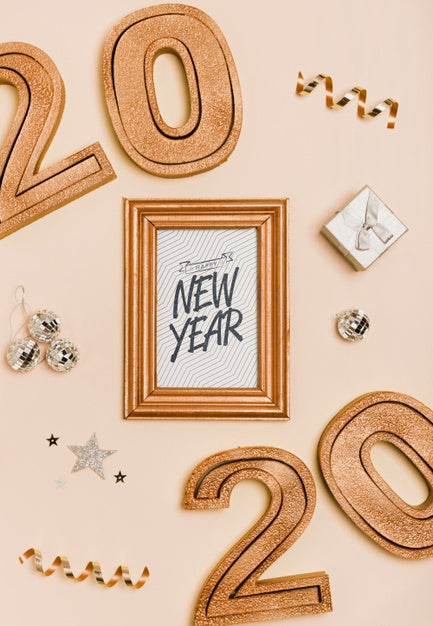 Free New Year Minimalist Lettering On Golden Frame Psd