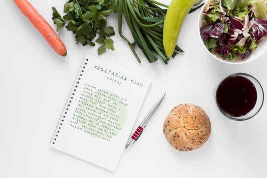 Free Notebook Mock-Up With Vegetarian Food Psd