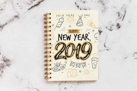Free Notebook Mockup With New Year Concept Psd