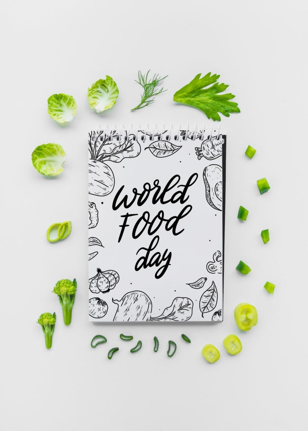 Free Notepad Mockup With Healthy Food Concept Psd