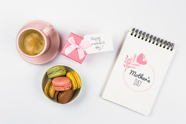 Free Notepad Mockup With Mothers Day Concept Psd