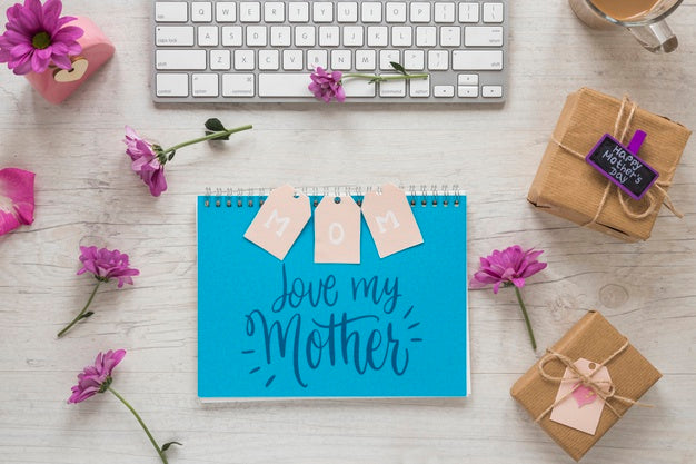 Free Notepad Mockup With Mothers Day Concept Psd