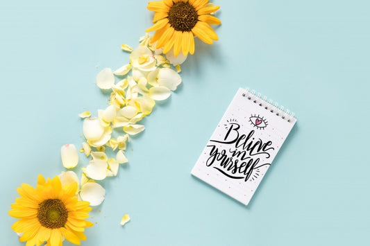 Free Notepad Mockup With Wedding Concept Psd