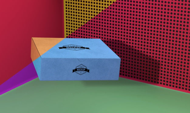 Free Packaging Box Concept Mock-Up Psd