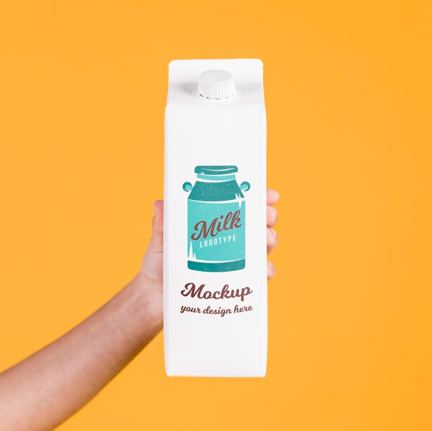 Free Paper Bottle Concept Mock-Up Psd