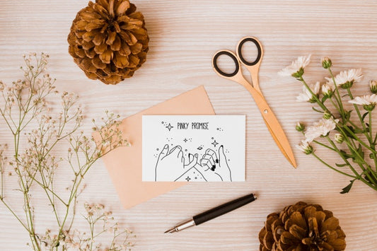 Free Paper Card Mockup With Floral Decoration Psd