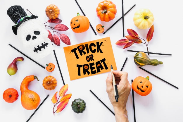 Free Paper Cover Mockup With Halloween Concept Psd