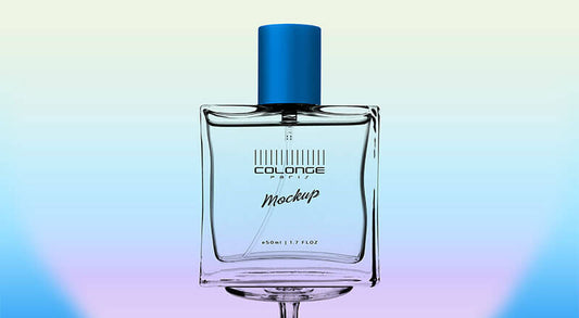 Free Perfume Bottle On Stand Mockup Psd