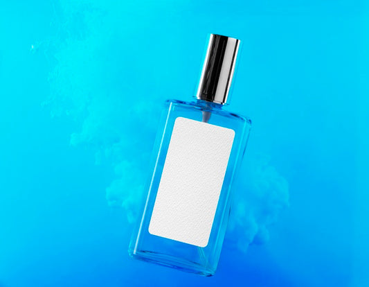 Free Perfume Bottle With Etiquette Mockup Psd